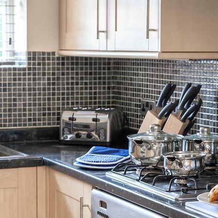 4 Bed Home, Driveway Parking Ideally Located In Latchford, Warrington - Executive St Marys House 외부 사진