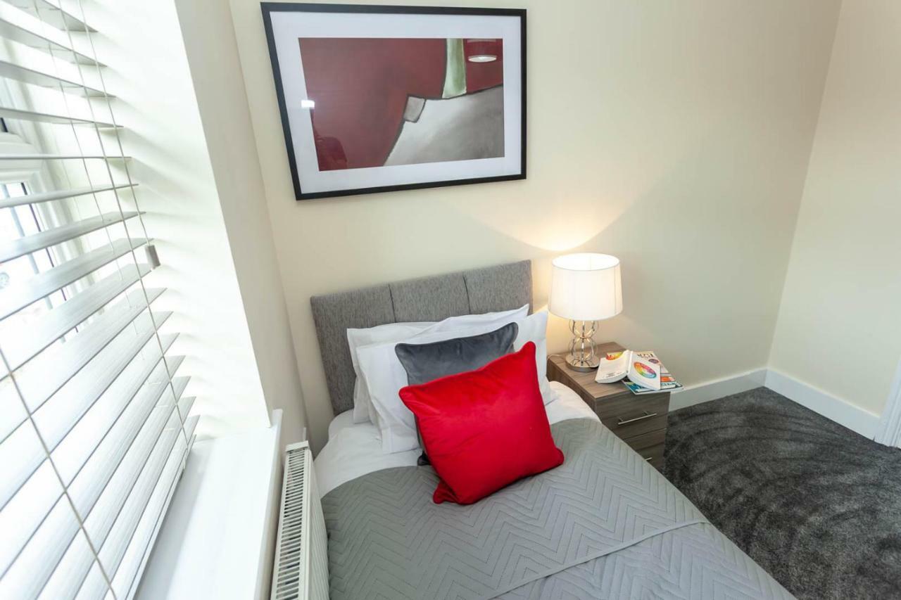 4 Bed Home, Driveway Parking Ideally Located In Latchford, Warrington - Executive St Marys House 외부 사진