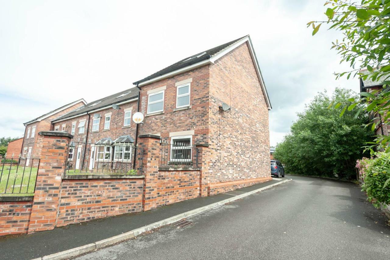 4 Bed Home, Driveway Parking Ideally Located In Latchford, Warrington - Executive St Marys House 외부 사진