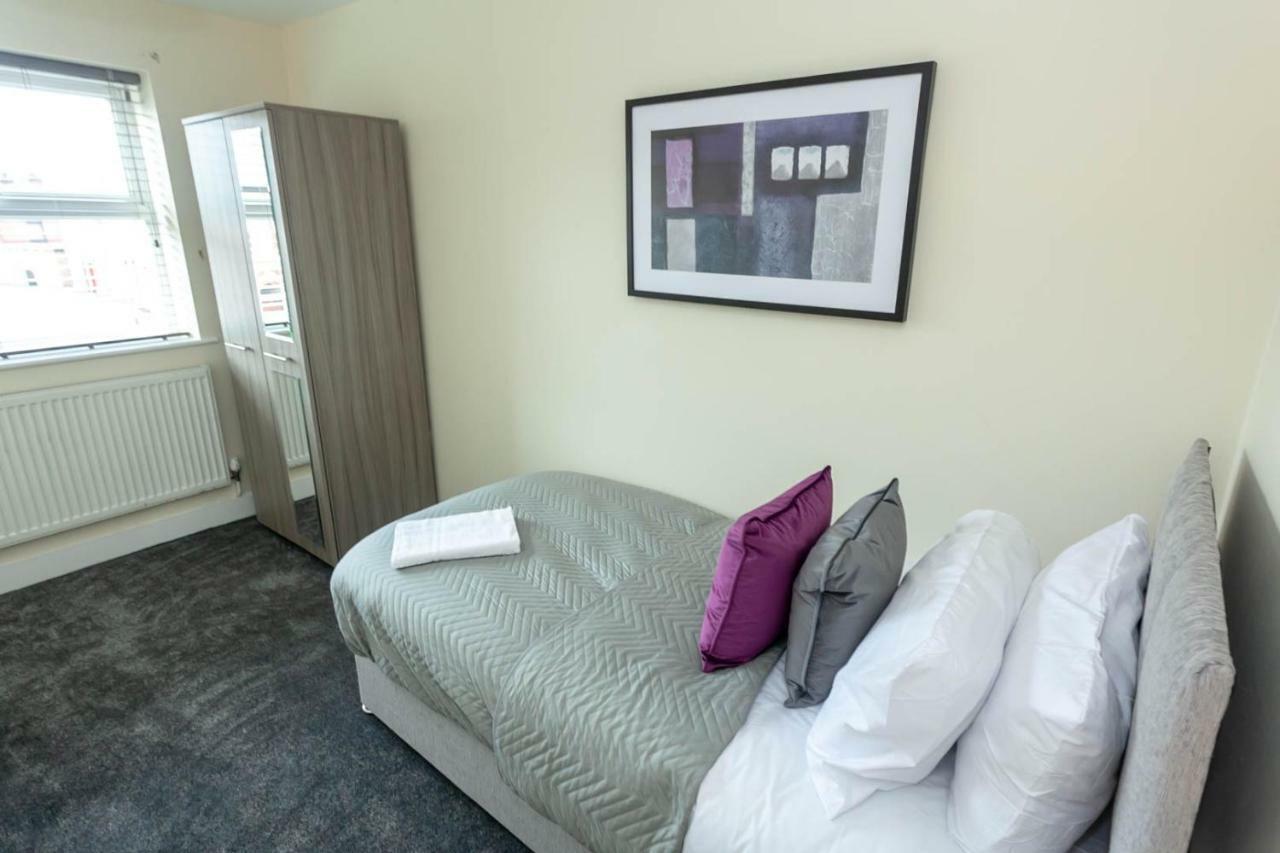 4 Bed Home, Driveway Parking Ideally Located In Latchford, Warrington - Executive St Marys House 외부 사진