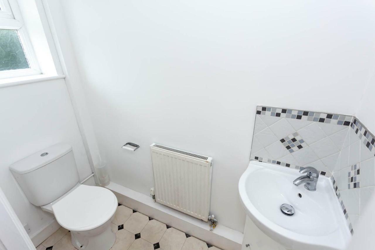 4 Bed Home, Driveway Parking Ideally Located In Latchford, Warrington - Executive St Marys House 외부 사진