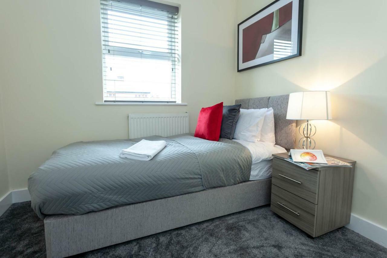 4 Bed Home, Driveway Parking Ideally Located In Latchford, Warrington - Executive St Marys House 외부 사진