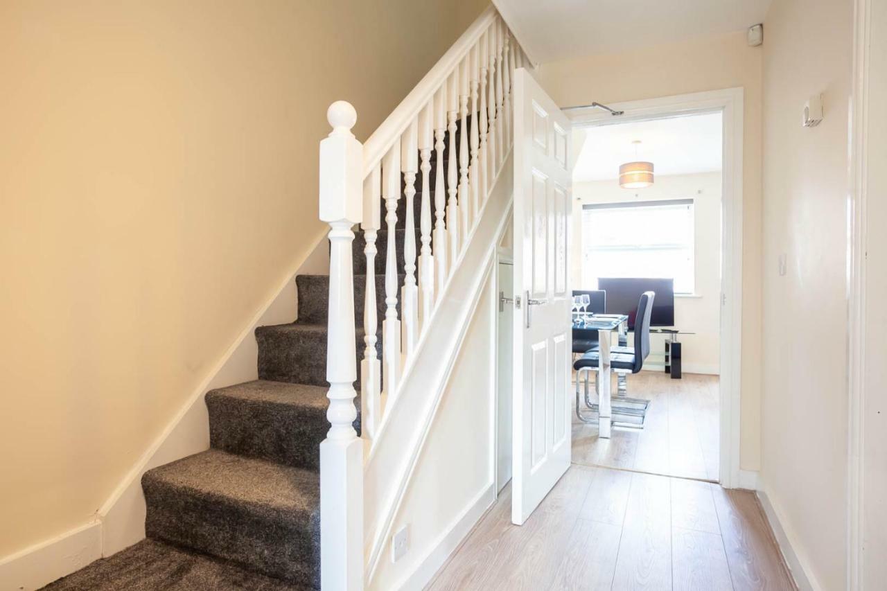 4 Bed Home, Driveway Parking Ideally Located In Latchford, Warrington - Executive St Marys House 외부 사진
